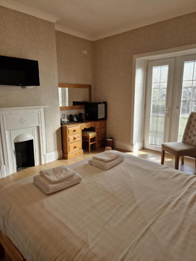 Broadway House Bed & Breakfast Laugharne Dış mekan fotoğraf
