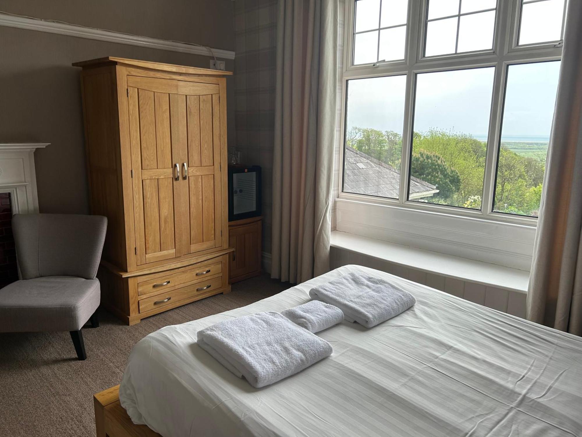 Broadway House Bed & Breakfast Laugharne Dış mekan fotoğraf